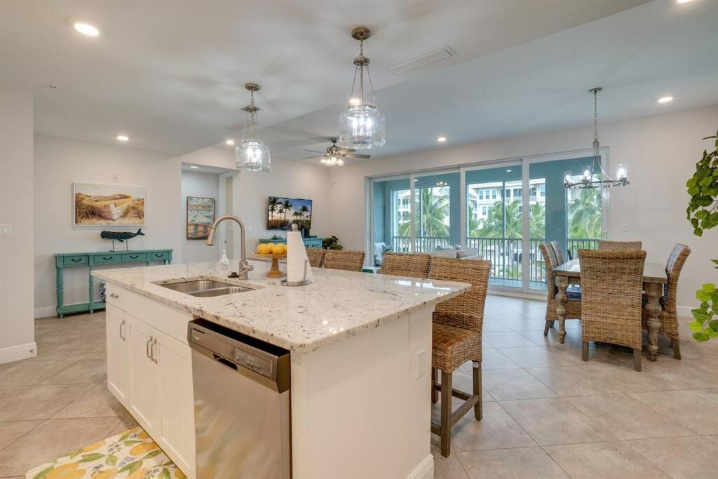 Seas The Day By Coastal Chic Vacations Appartement Bradenton Buitenkant foto